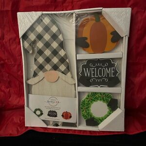 Seasonal Gnome Welcome Sign with Interchangeable Accents